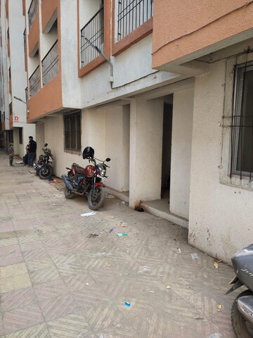 Parking in 1 BHK Apartment at Kurla West – for Rent