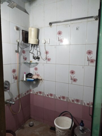 Bathroom in 1.5 BHK Villa at Chembur – for Rent