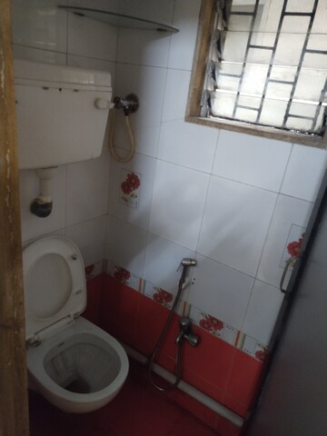 Bathroom in 1.5 BHK Villa at Chembur – for Rent