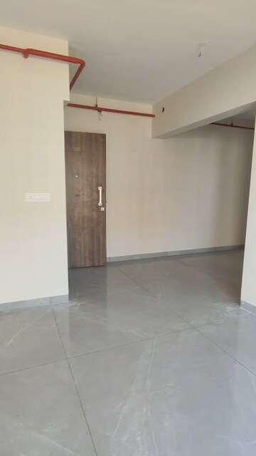 Room in 2.5 BHK Apartment at Hubtown The Premiere, Andheri West – for Rent
