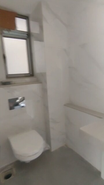 Room in 2.5 BHK Apartment at Hubtown The Premiere, Andheri West – for Rent