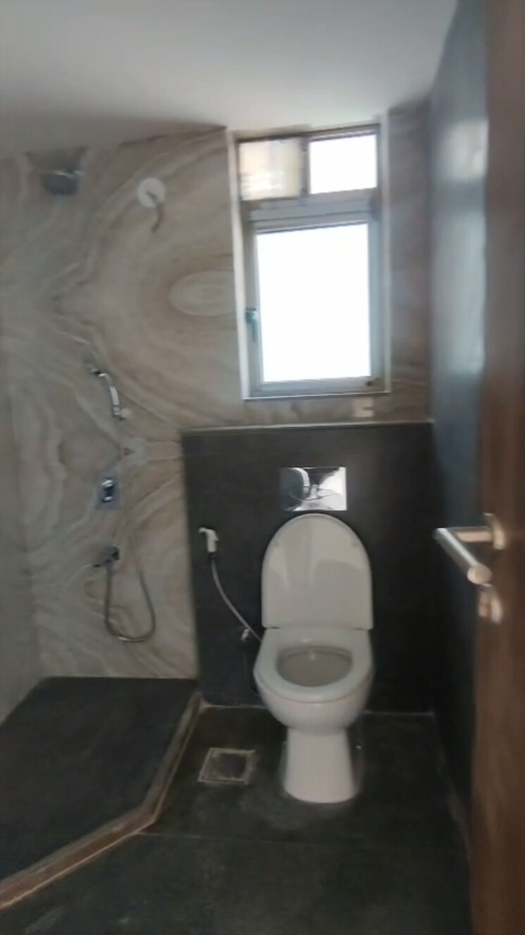 Bathroom, hubtown-the-premiere 2.5 Bedroom 800 Sq.Ft. Apartment In Andheri West Mumbai 8893862