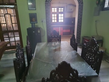 Parking in 1 BHK Independent House at Gomti Nagar – for Rent
