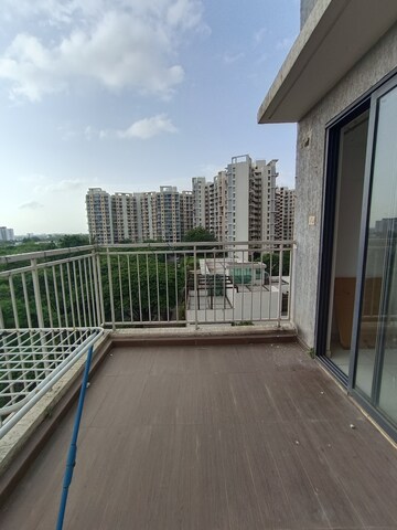 1 BHK Apartment For Rent in Mahindra Antheia, Pimpri