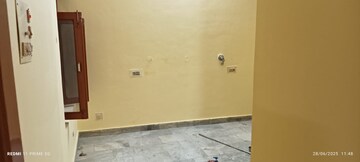 Room in 2 BHK Independent House at Gomti Nagar – for Rent
