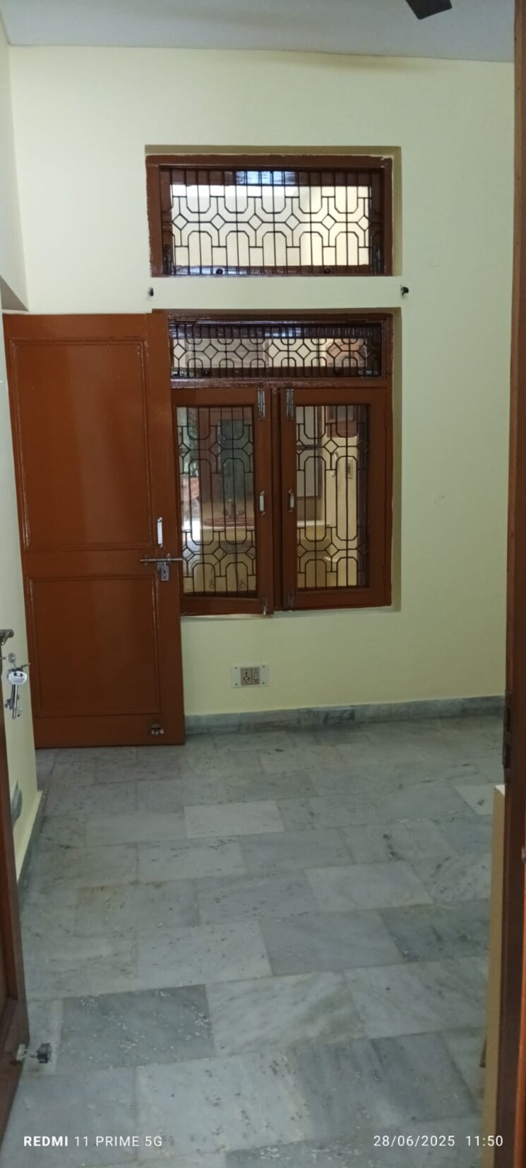Room, gomti nagar 2 Bedroom 1250 Sq.Ft. Independent House In Gomti Nagar Lucknow 8893896
