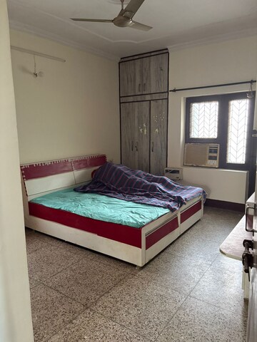 Bedroom in 3 BHK Builder Floor at Gomti Nagar – for Rent