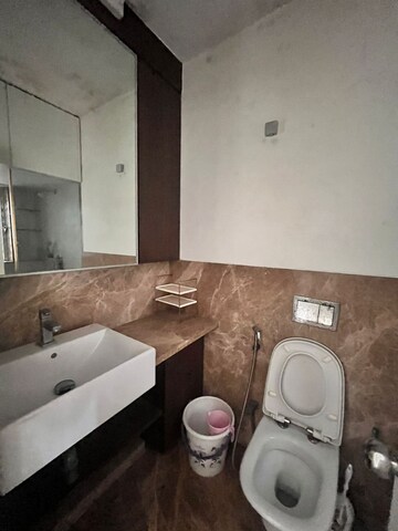 Furnished Amenities in 2 BHK Apartment at Andheri West – for Rent