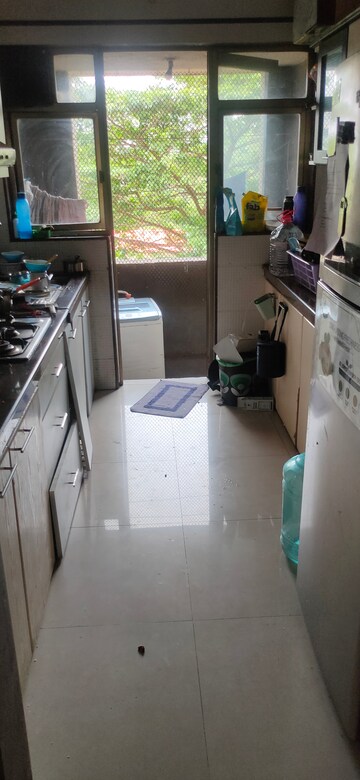 Master Bedroom in 2.5 BHK Apartment at Evershine Sapphire, Chandivali – for Rent