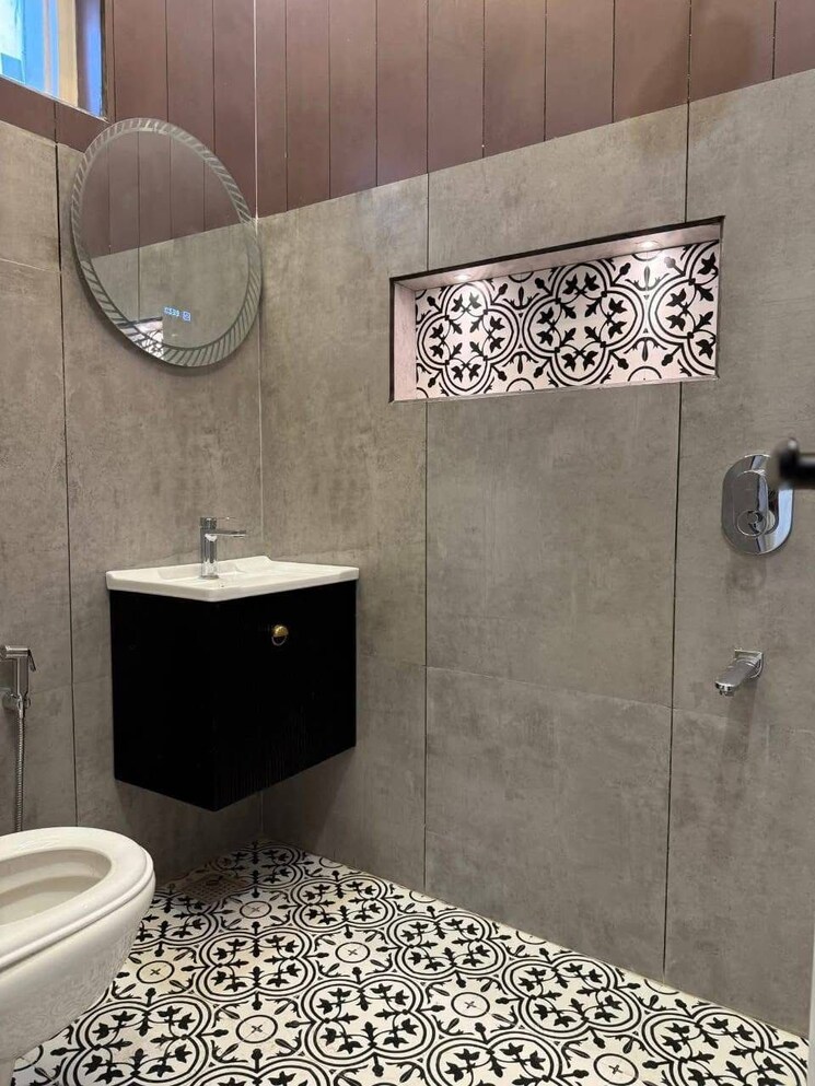 Bathroom, kharar road 2 Bedroom 117 Sq.Yd. Apartment In Kharar Road Mohali 8893920
