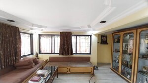 Living Room in 5 BHK Villa at Chembur – for Sale