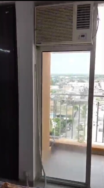 Room in 2 BHK Apartment at Wave Dream Homes, Wave City – for Rent