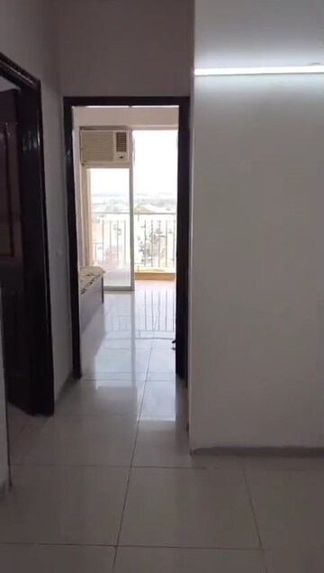 Room in 2 BHK Apartment at Wave Dream Homes, Wave City – for Rent
