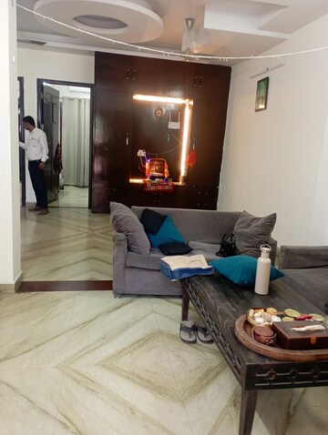 Master Bedroom in 2.5 BHK Builder Floor at Sector 46 – for Rent