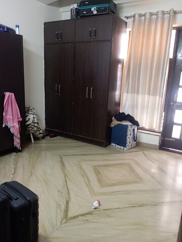 Bedroom in 2.5 BHK Builder Floor at Sector 46 – for Rent