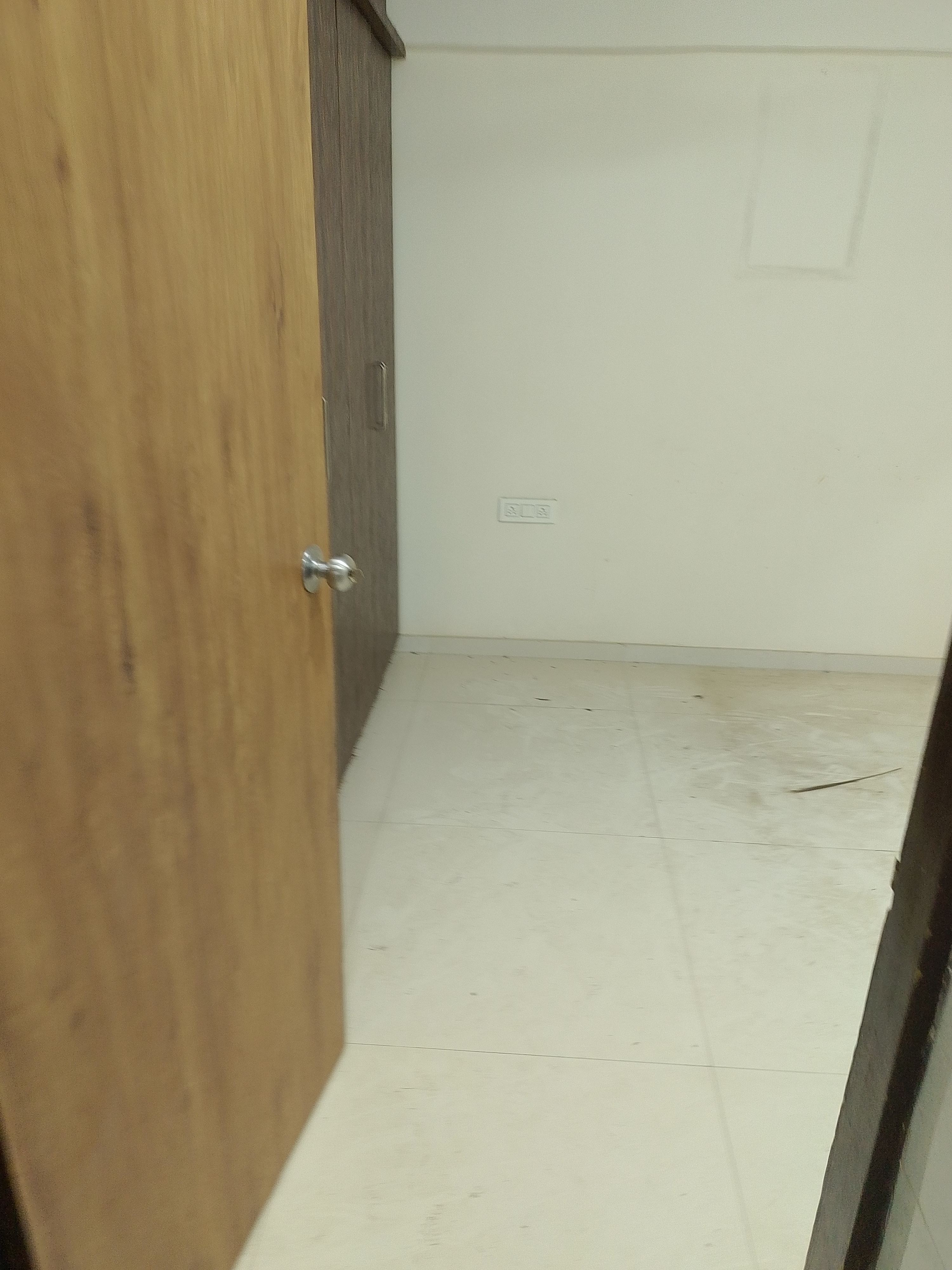 1 BHK 670 Sq.Ft. Apartment in Sai Crystal Empire