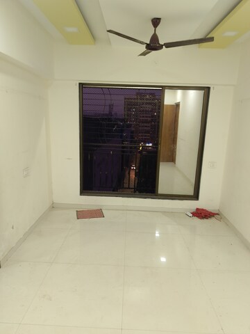Room in 1 BHK Apartment at Sai Crystal Empire, Nalasopara East – for Rent