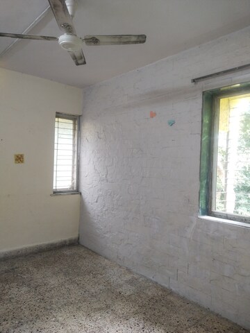Room in 1 BHK Apartment at Shiv Srushti Apartments, Kurla East – for Rent