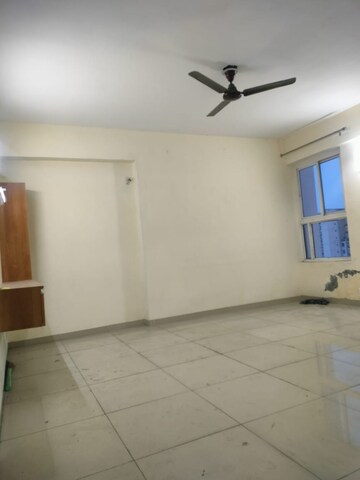 Room in 2 BHK Apartment at Wave Dream Homes, Wave City – for Rent