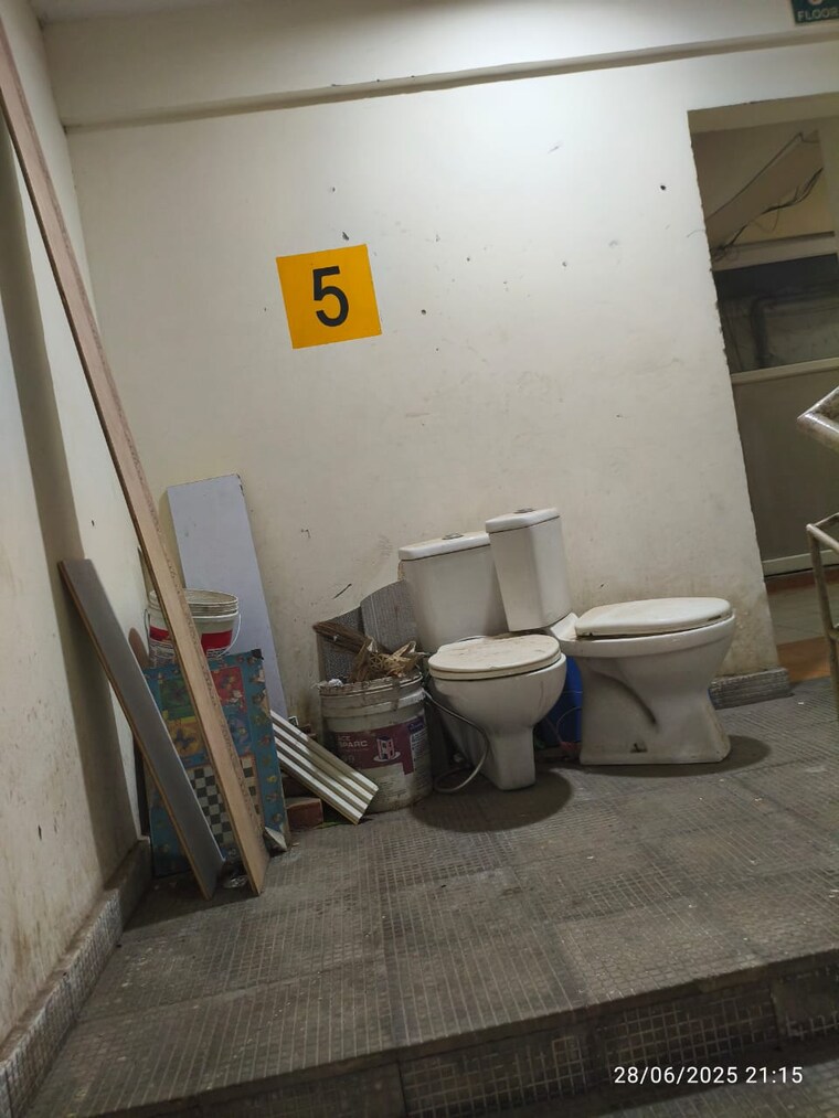 Bathroom, wave-dream-homes 2 Bedroom 808 Sq.Ft. Apartment In Wave City Ghaziabad 8893965