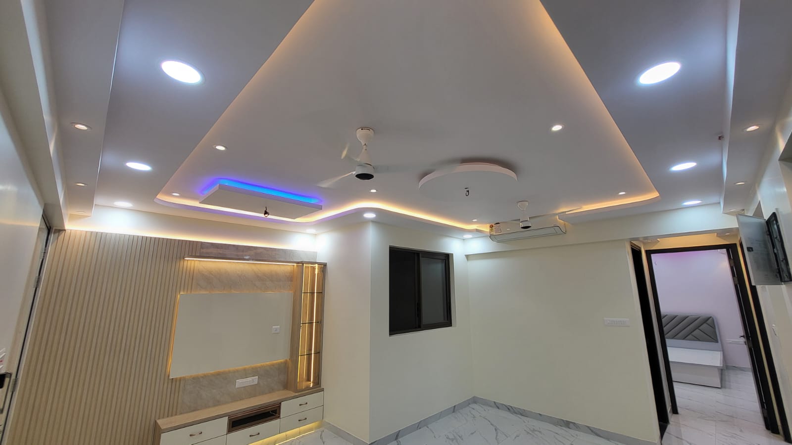 2 BHK 950 Sq.Ft. Apartment in Raymond Ten X Vibes