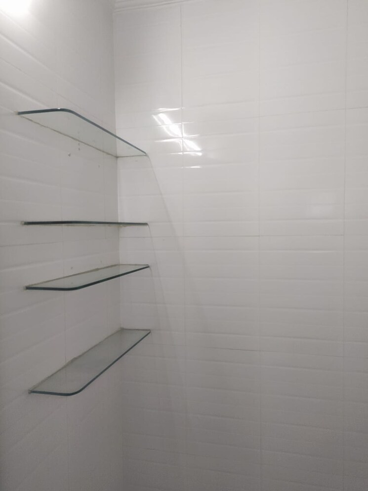 Bathroom, sector 11 dwarka 3 Bedroom 1700 Sq.Ft. Apartment In Sector 11 Dwarka Delhi 8893975