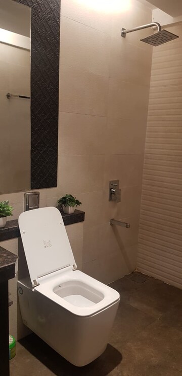 Furnished Amenities in 2 BHK Apartment at Romell Serenity, Oshiwara – for Rent