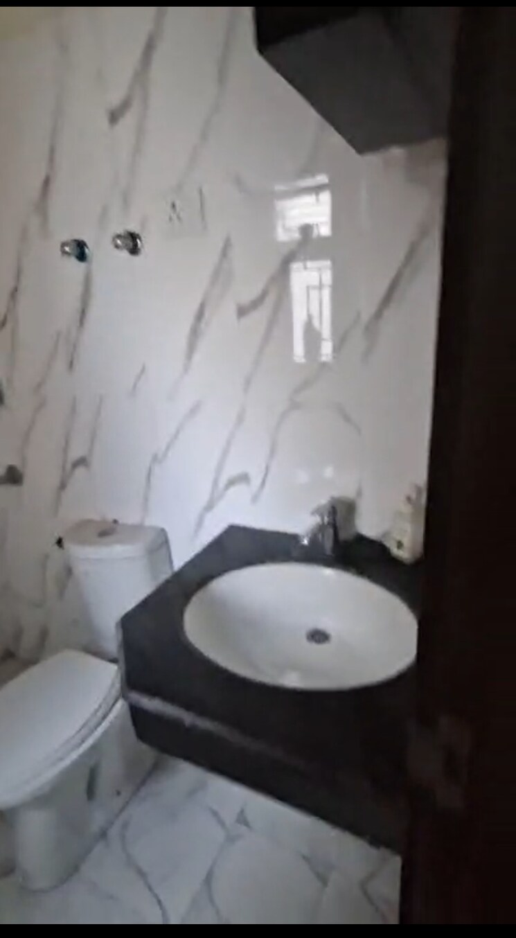 Bathroom, wave-aranyam-valley 2 Bedroom 135 Sq.Ft. Apartment In Sector 2 Wave City Ghaziabad 8893994