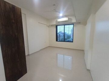 Room in 2 BHK Apartment at RNA Continental, Chembur – for Rent