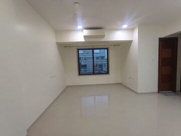 Room in 2 BHK Apartment at RNA Continental, Chembur – for Rent