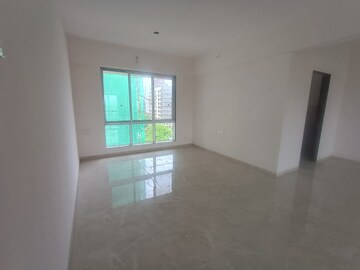 Room in 2 BHK Apartment at Rite Skyluxe, Chembur – for Rent