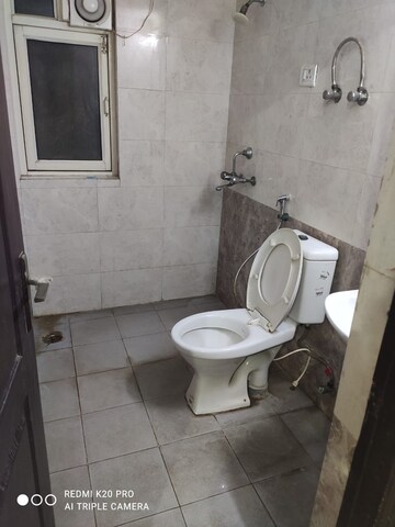 Bathroom in 2 BHK Apartment at Express Zenith, Sector 77 – for Rent