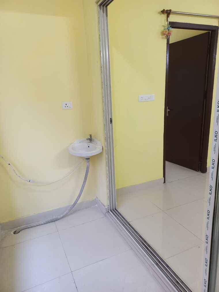 Bathroom, new town action area 1 1 Bedroom 542 Sq.Ft. Apartment In New Town Action Area 1 Kolkata 8894005