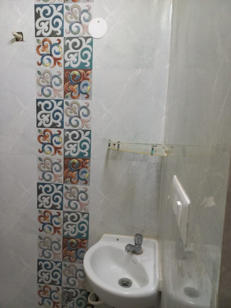 Bathroom, new town action area 1 1 Bedroom 542 Sq.Ft. Apartment In New Town Action Area 1 Kolkata 8894005