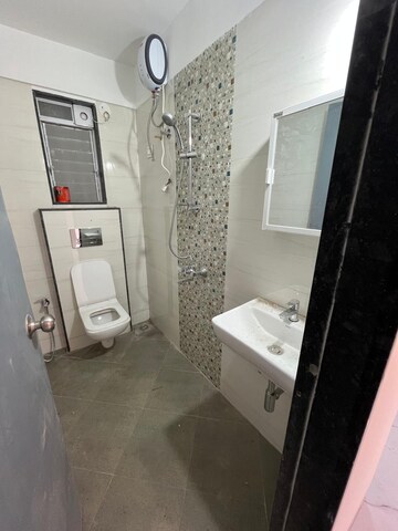 Bathroom in 1 BHK Apartment at Greenfields Apartment, Lower Parel – for Rent