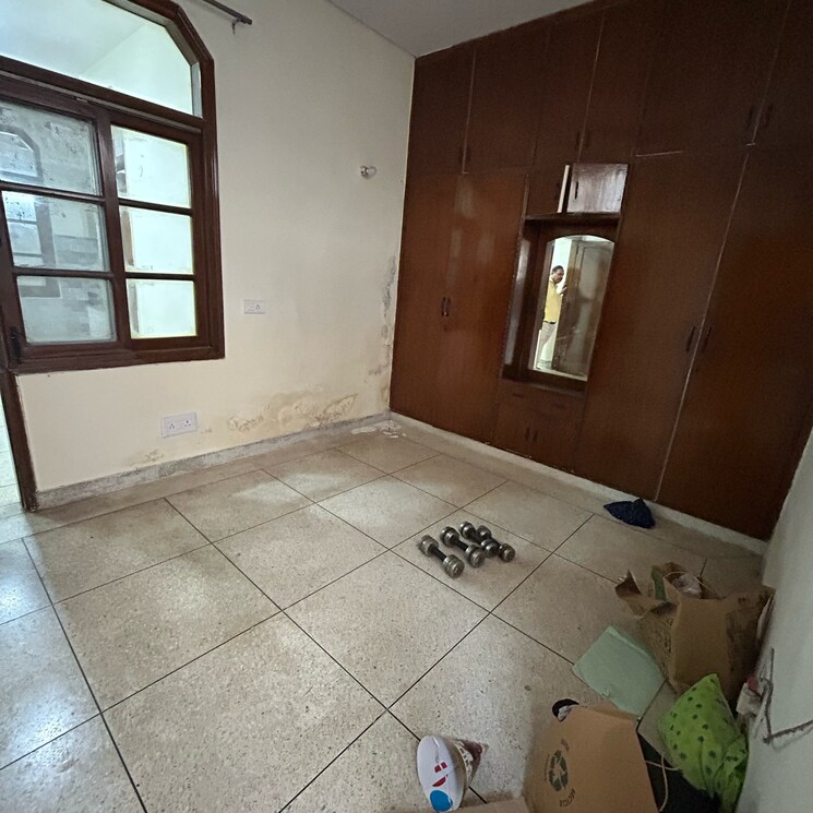 Bathroom, lajpat nagar i 2 Bedroom 900 Sq.Ft. Builder Floor In Lajpat Nagar I Delhi 8894028