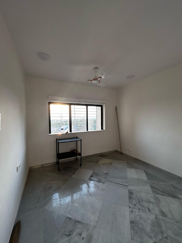 Room, nri-complex-phase-i 2 Bedroom 1350 Sq.Ft. Apartment In Seawoods Sector 58 Navi Mumbai 8894042