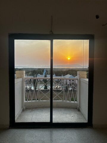 Room in 2 BHK Apartment at NRI Complex Phase I, Seawoods Sector 58 – for Rent