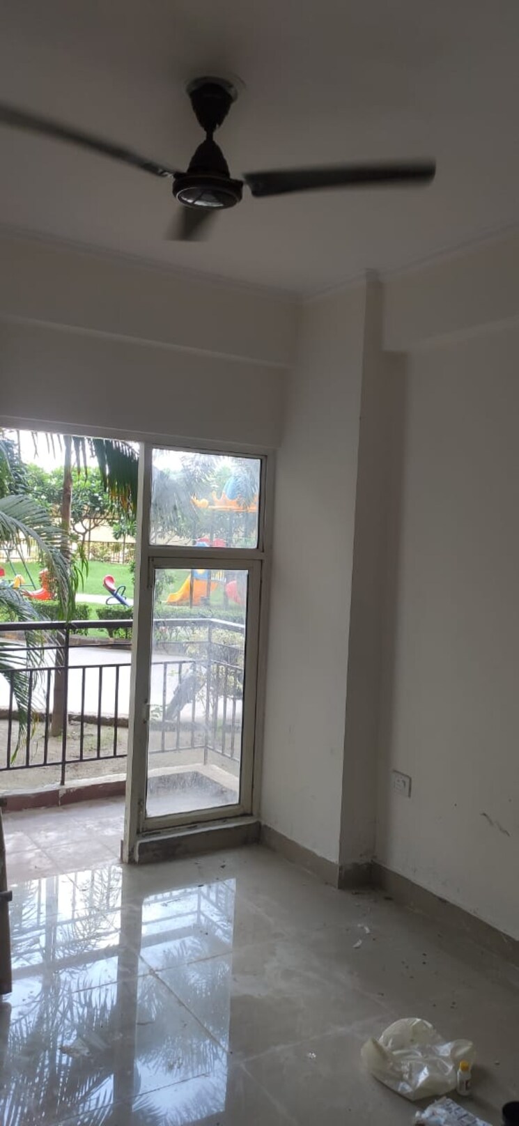 Room, aims-golf-city 2 Bedroom 950 Sq.Ft. Apartment In Sector 75 Noida 8894051