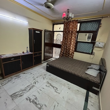 Bedroom in 1 BHK Builder Floor at Kotla Mubarakpur – for Rent