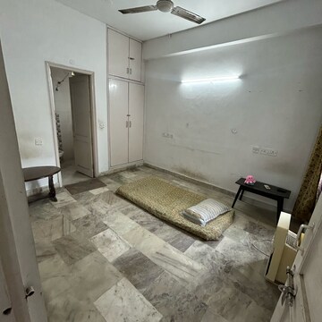 Master Bedroom in 2 BHK Builder Floor at Masjid Moth – for Rent