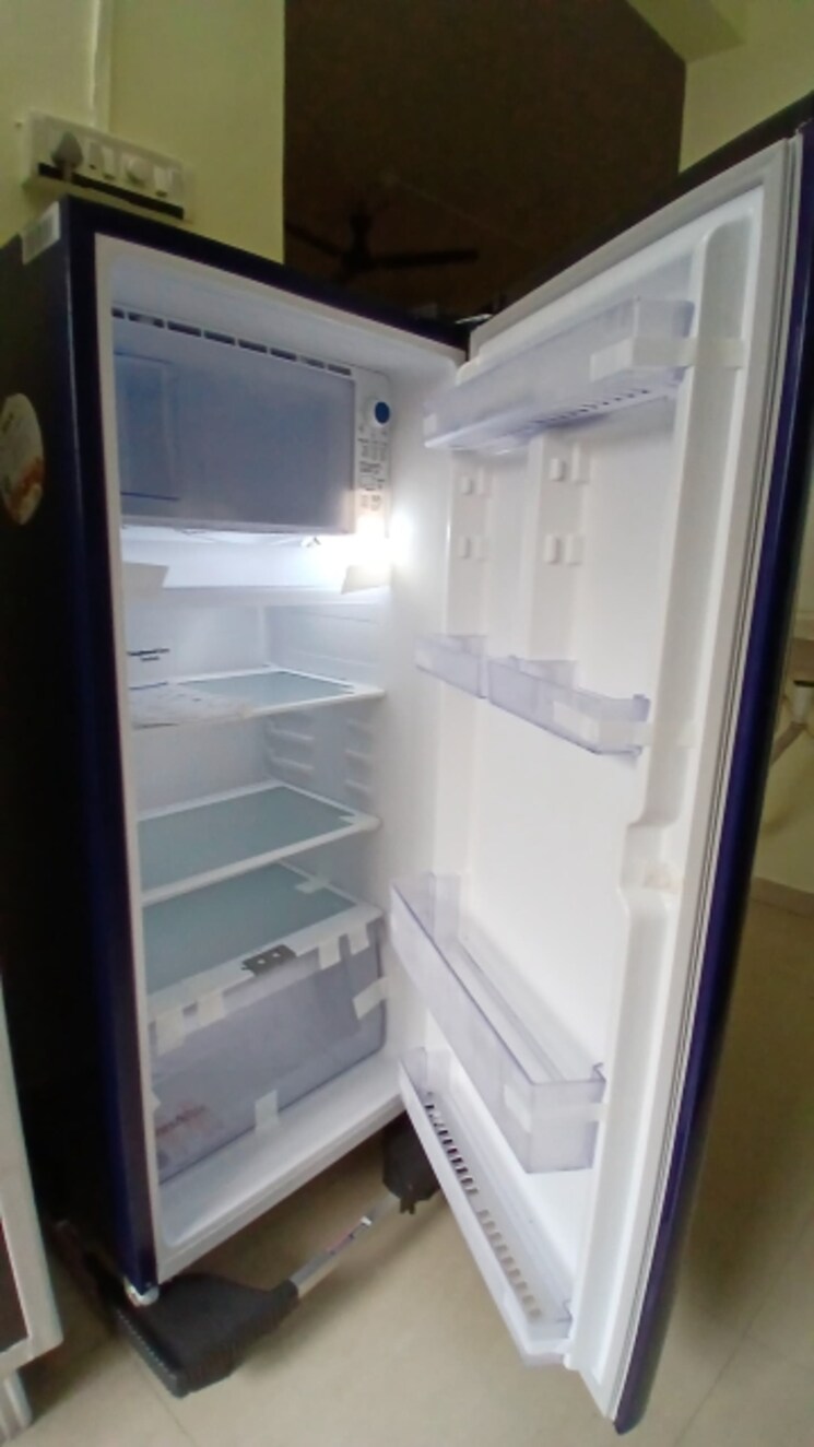 Bathroom, suyog-nagar 1 Bedroom 570 Sq.Ft. Apartment In Senapati Bapat Road Pune 8894057