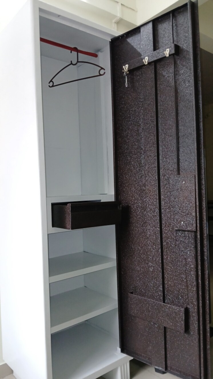 Bathroom, suyog-nagar 1 Bedroom 570 Sq.Ft. Apartment In Senapati Bapat Road Pune 8894057