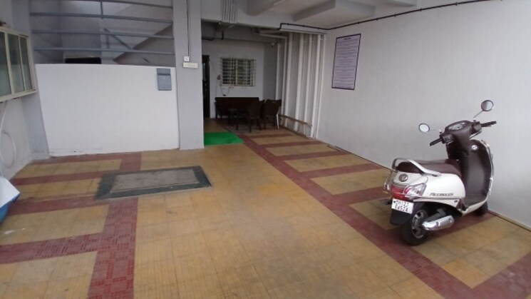  Parking, suyog-nagar 1 Bedroom 570 Sq.Ft. Apartment In Senapati Bapat Road Pune 8894057