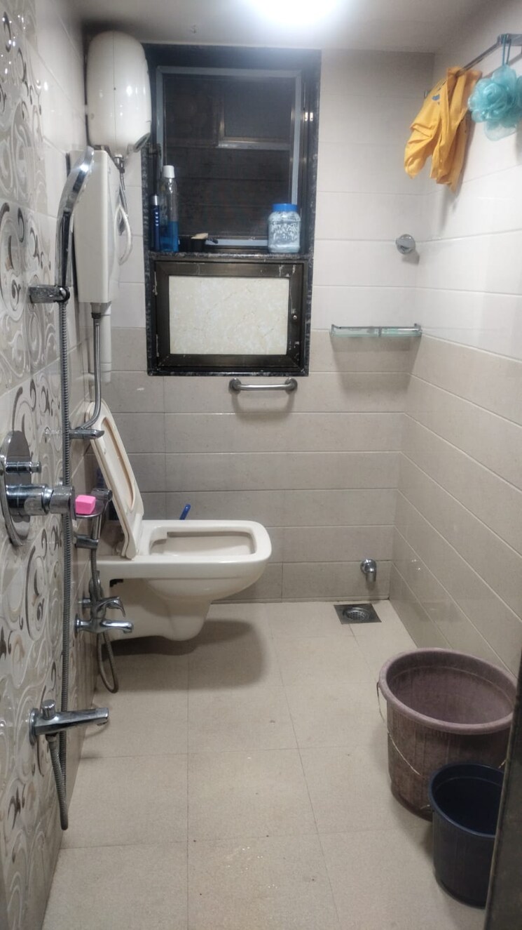 Bathroom, poonam-apartments-worli 2 Bedroom 620 Sq.Ft. Apartment In Worli Mumbai 8894059