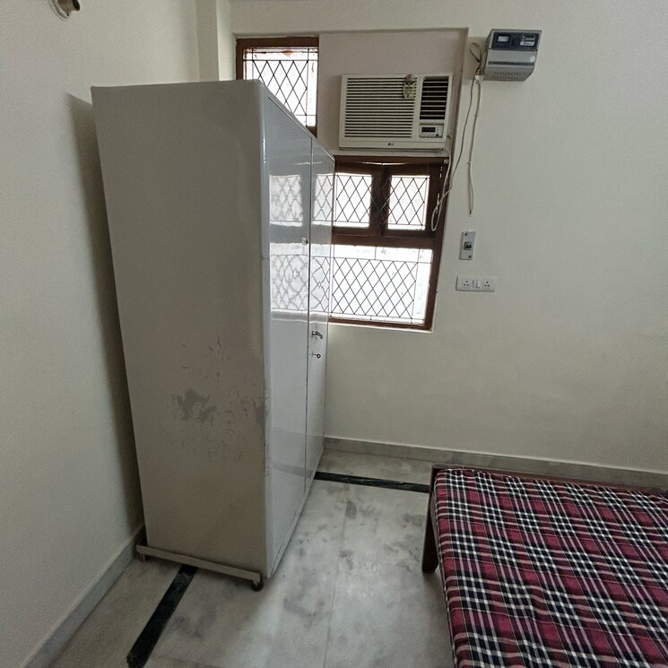 Room, kotla mubarakpur 1 Bedroom 450 Sq.Ft. Builder Floor In Kotla Mubarakpur Delhi 8894063