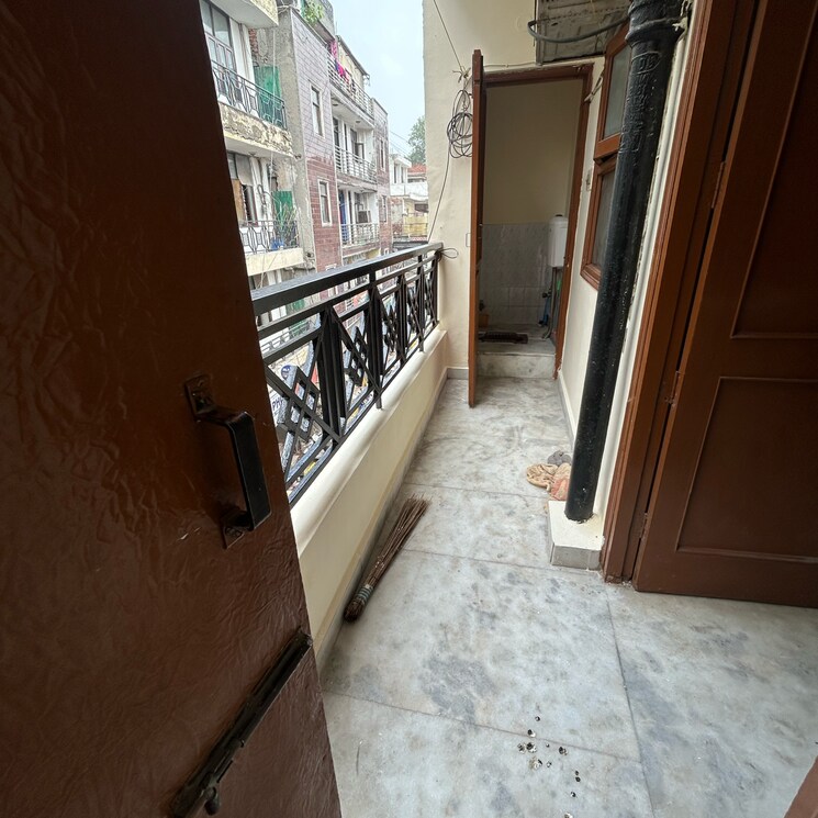 Balcony, kotla mubarakpur 1 Bedroom 450 Sq.Ft. Builder Floor In Kotla Mubarakpur Delhi 8894063