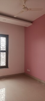 5 BHK + Pooja Room,Servant Room,Study Room 200 Sq.Yd. Villa in Sector 46
