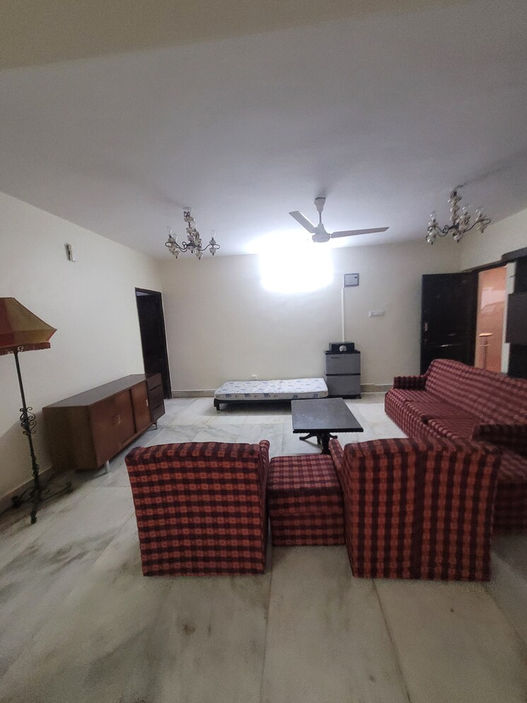 Living Room, swamy-manor 2 Bedroom 1200 Sq.Ft. Apartment In Mg Road Bangalore 8894083