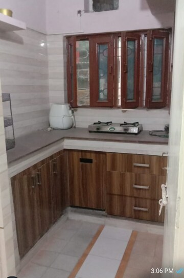 Kitchen in 3.5 BHK Builder Floor at Sector 26 – for Sale